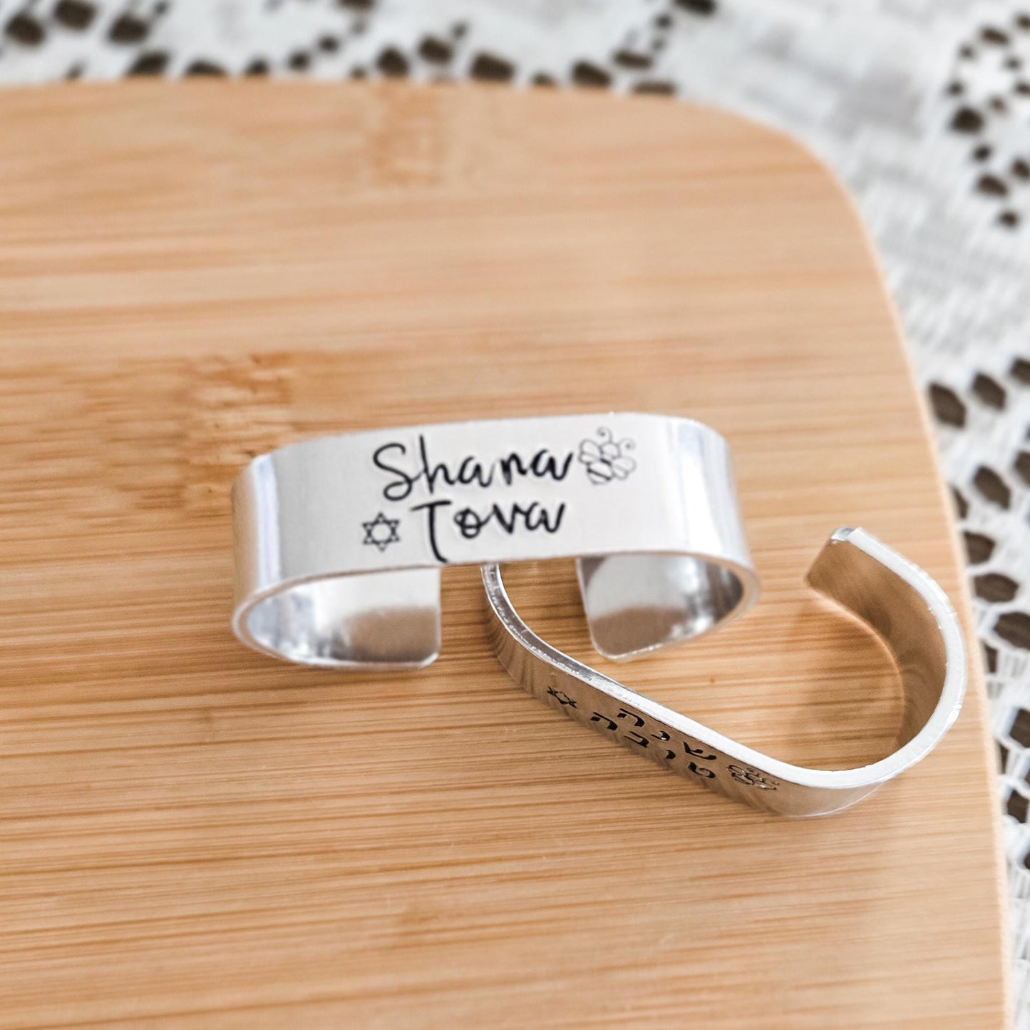 Shana Tova Honey Bee Napkin Rings