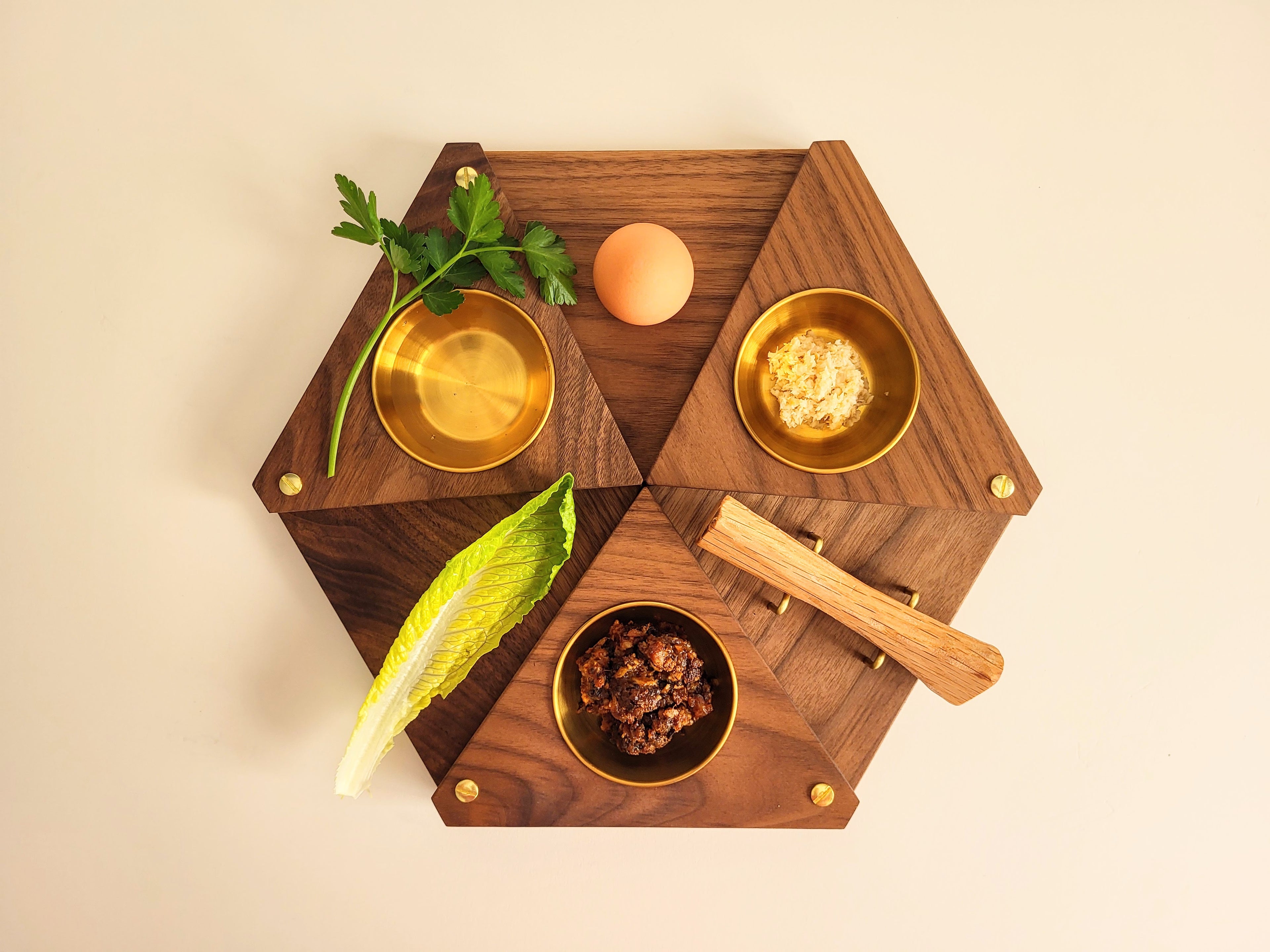 Freestyle Seder Plate