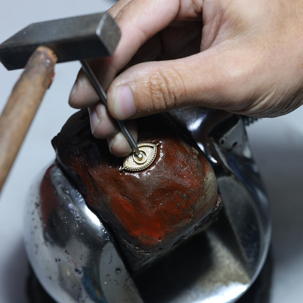 Spirit’s Innovation Red String Evil Eye Peridot Bracelet