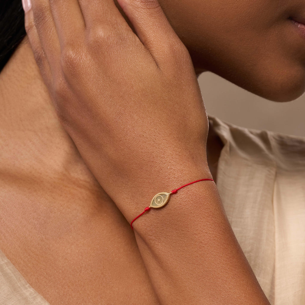 Spirit’s Innovation Red String Evil Eye Peridot Bracelet