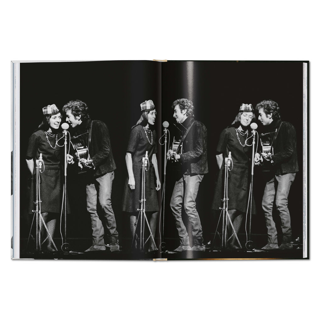 Daniel Kramer photographs of Bob Dylan and Joan Baez performing together onstage