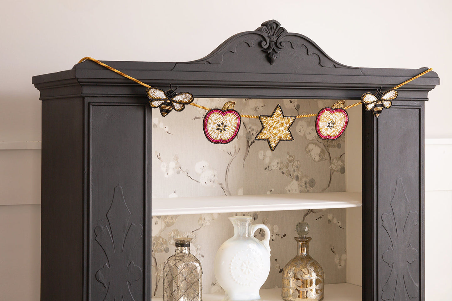 Devra Apples & Honey Beaded Garland – Rosh Hashanah Décor