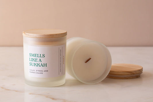 Smells Like a Sukkah Candle – Lulav, Etrog & Paper Chains